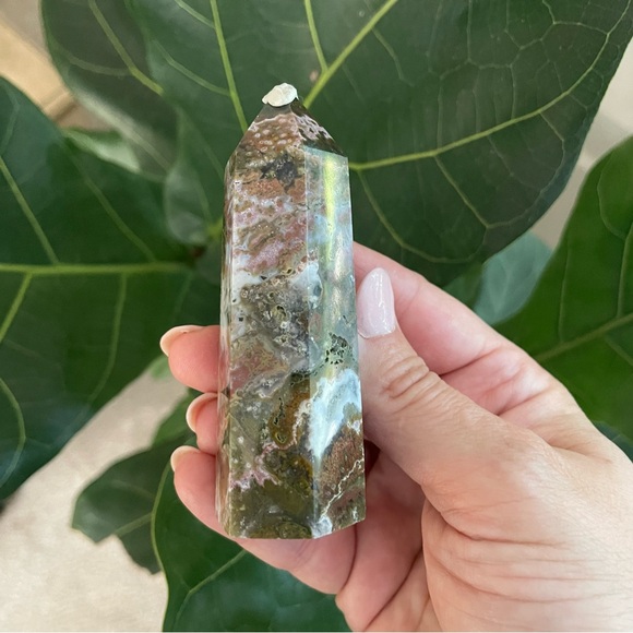 Multicolor ocean Jasper polished crystal tower - Picture 3 of 3